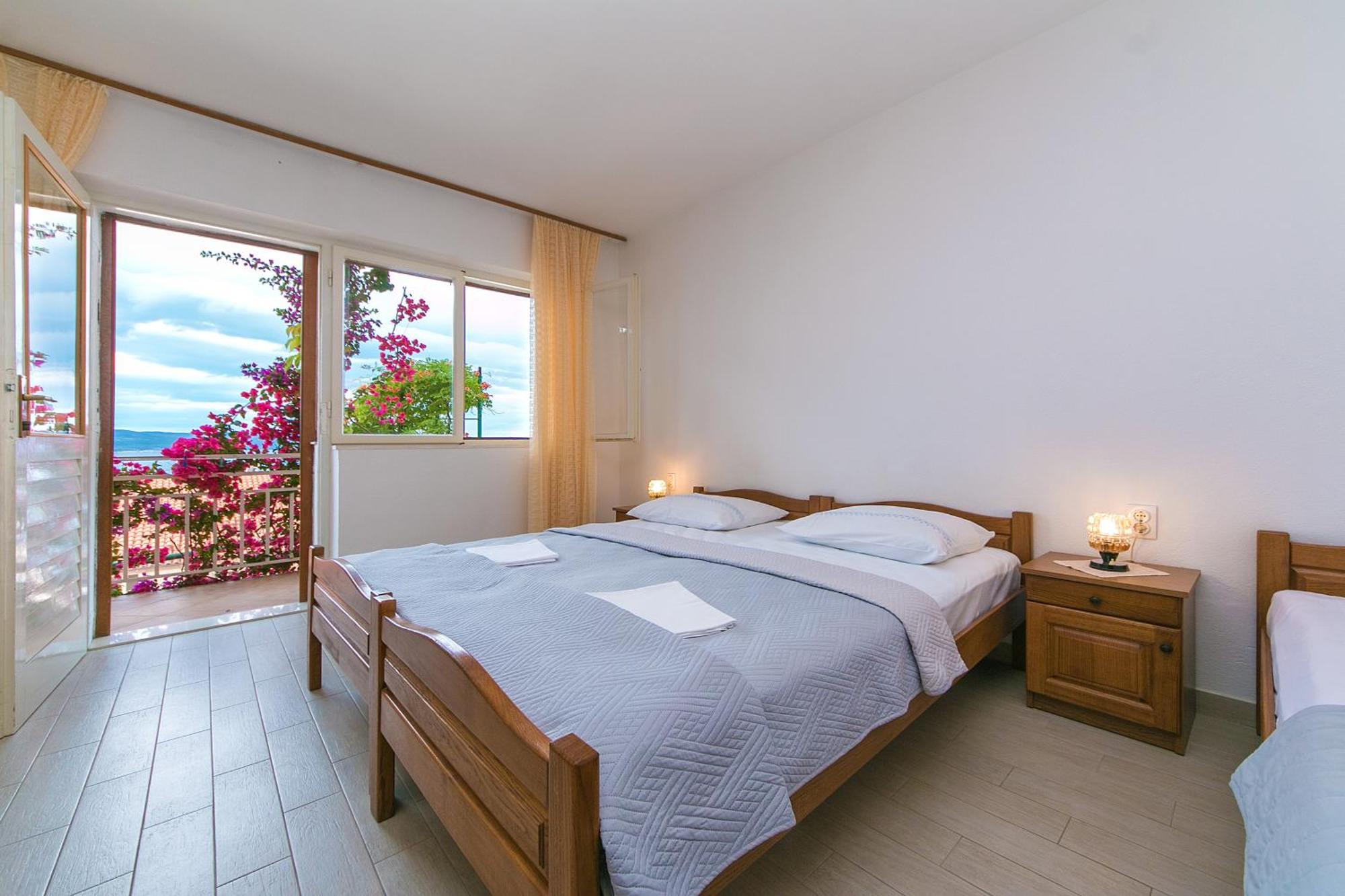 Apartments And Rooms By The Sea Brela, Makarska - 2752 Exterior photo