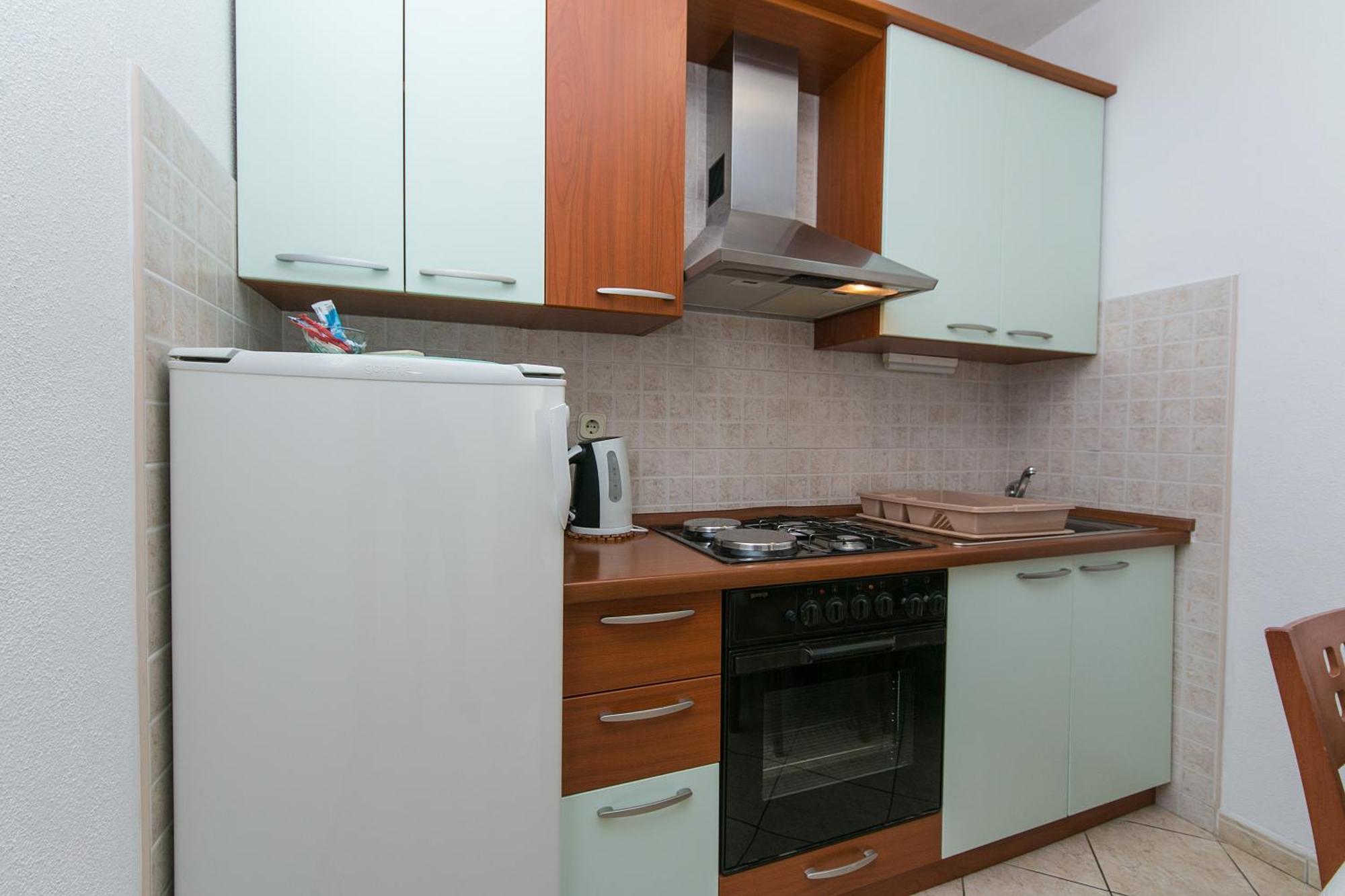 Apartments And Rooms By The Sea Brela, Makarska - 2752 Exterior photo