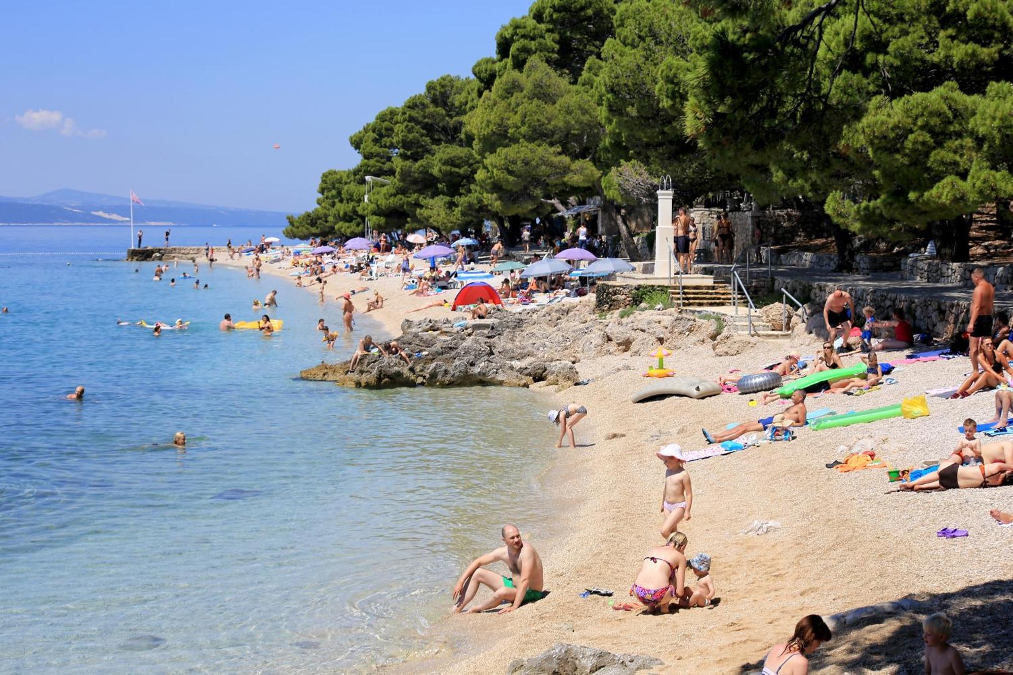 Apartments And Rooms By The Sea Brela, Makarska - 2752 Exterior photo